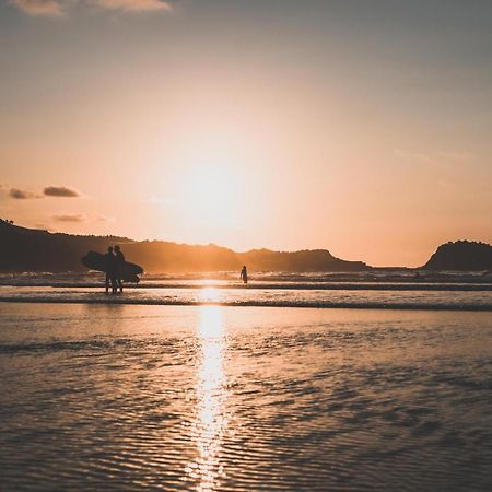 Apartamentos Isaga Zarautz Bagian luar foto