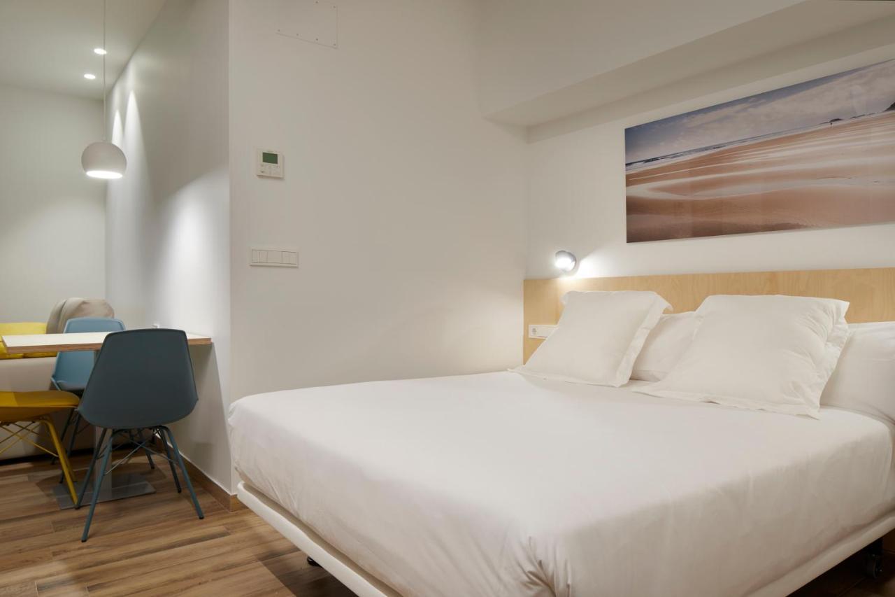 Apartamentos Isaga Zarautz Bagian luar foto